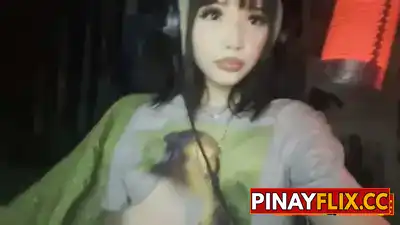 Hindi Naman Kailangan ng Mamahaling Laruan Para Sumaya, Suklay Lang Sapat Na