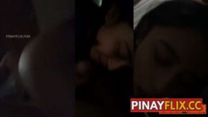 Kinantahan ni Megan Ang Mikropono ni Regan