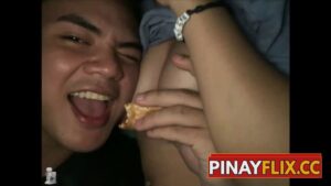 Tinikman ni Macmac Ang Picha Pie ni Jopay